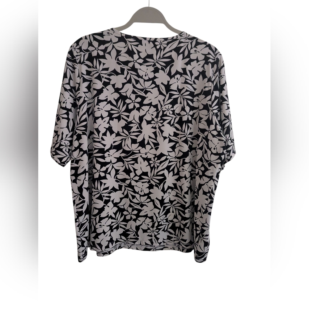 Lands' End Rash Guard - Picture 2 of 4